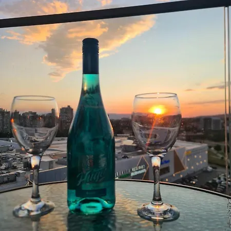 Apartman Planet Deluxe Wellnes & *