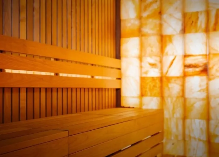 Planet Deluxe Wellnes & * Ni